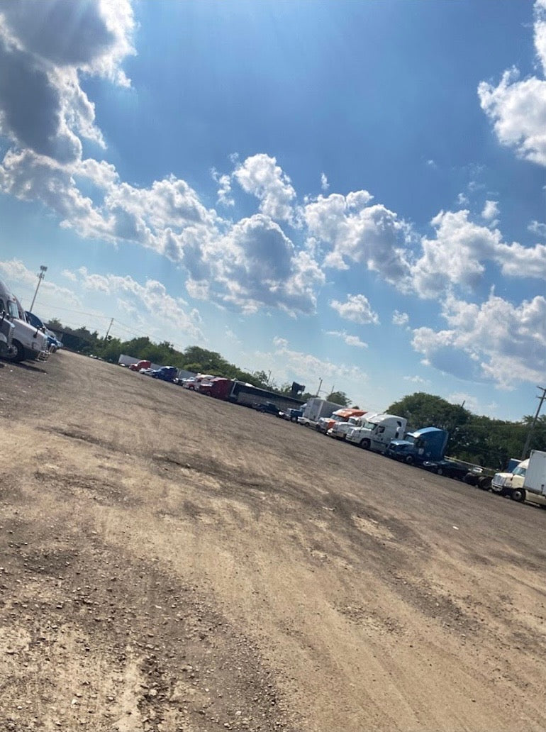 Truck/Trailer Parking (Monthly)